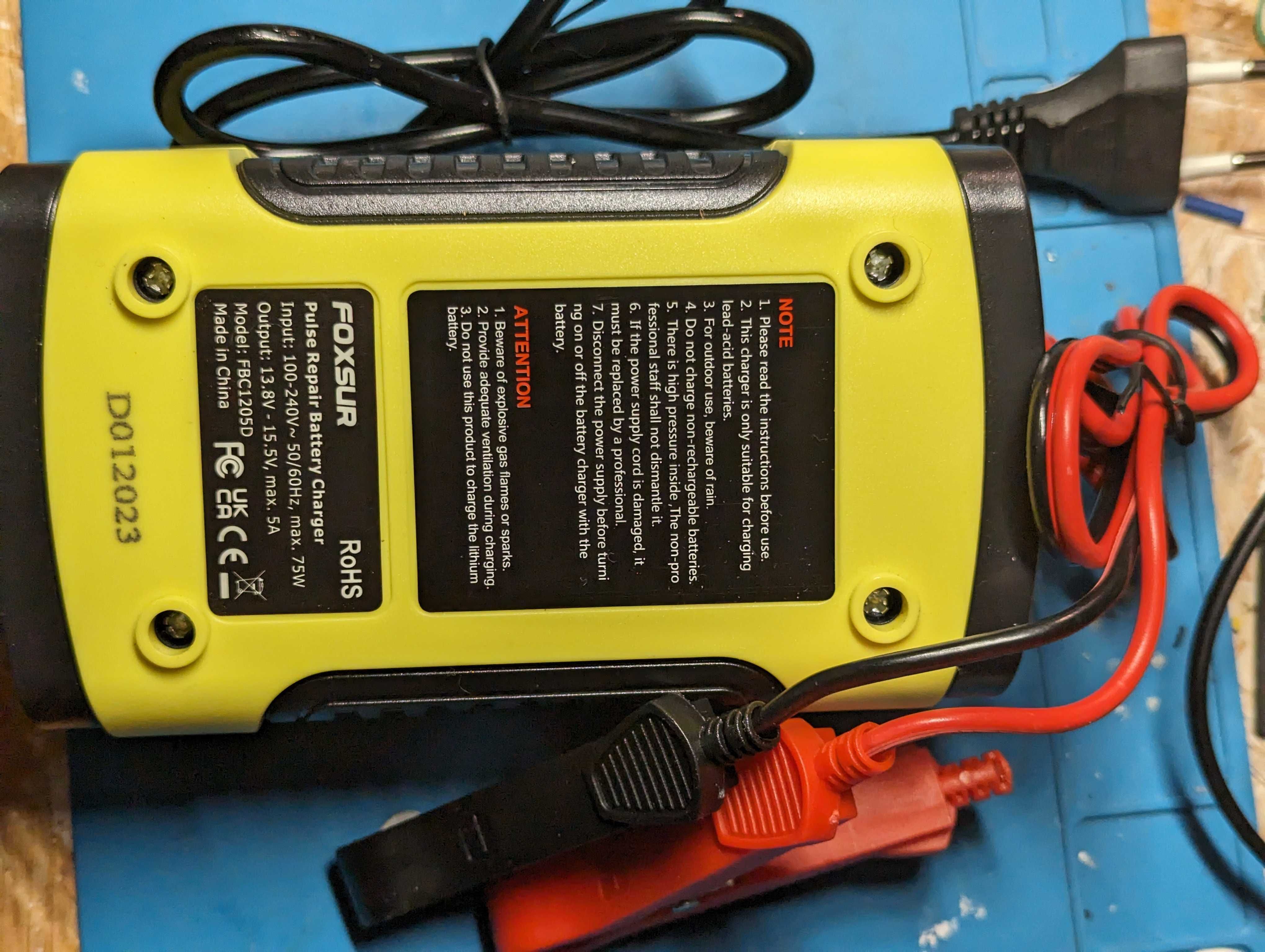Зарядний пристрій Foxsur для свинцевих 12В акумуляторів. 5А