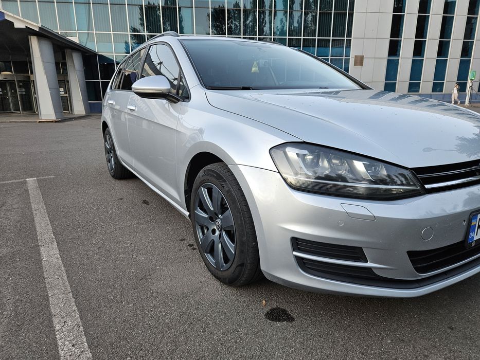 Продам Volkswagen Golf VII