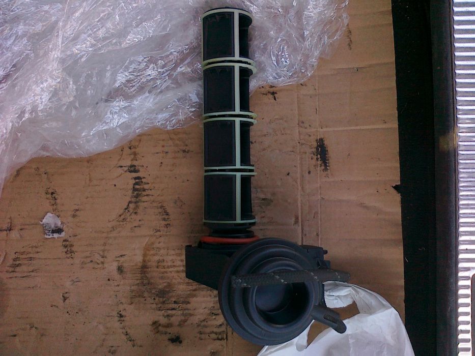 продам флейту на ауди фольксваген 2.0 с пластмассовым коллектором