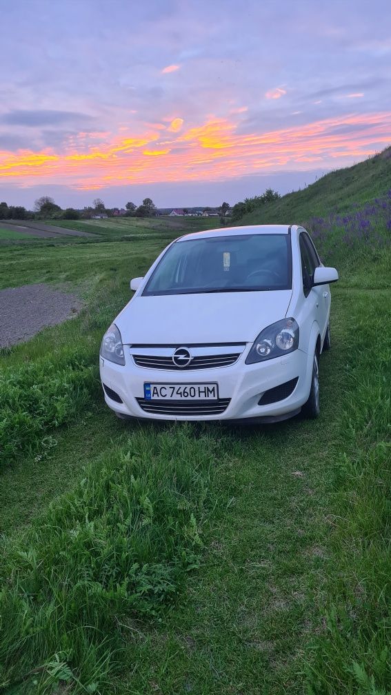 Продам або обміняю Opel zafira