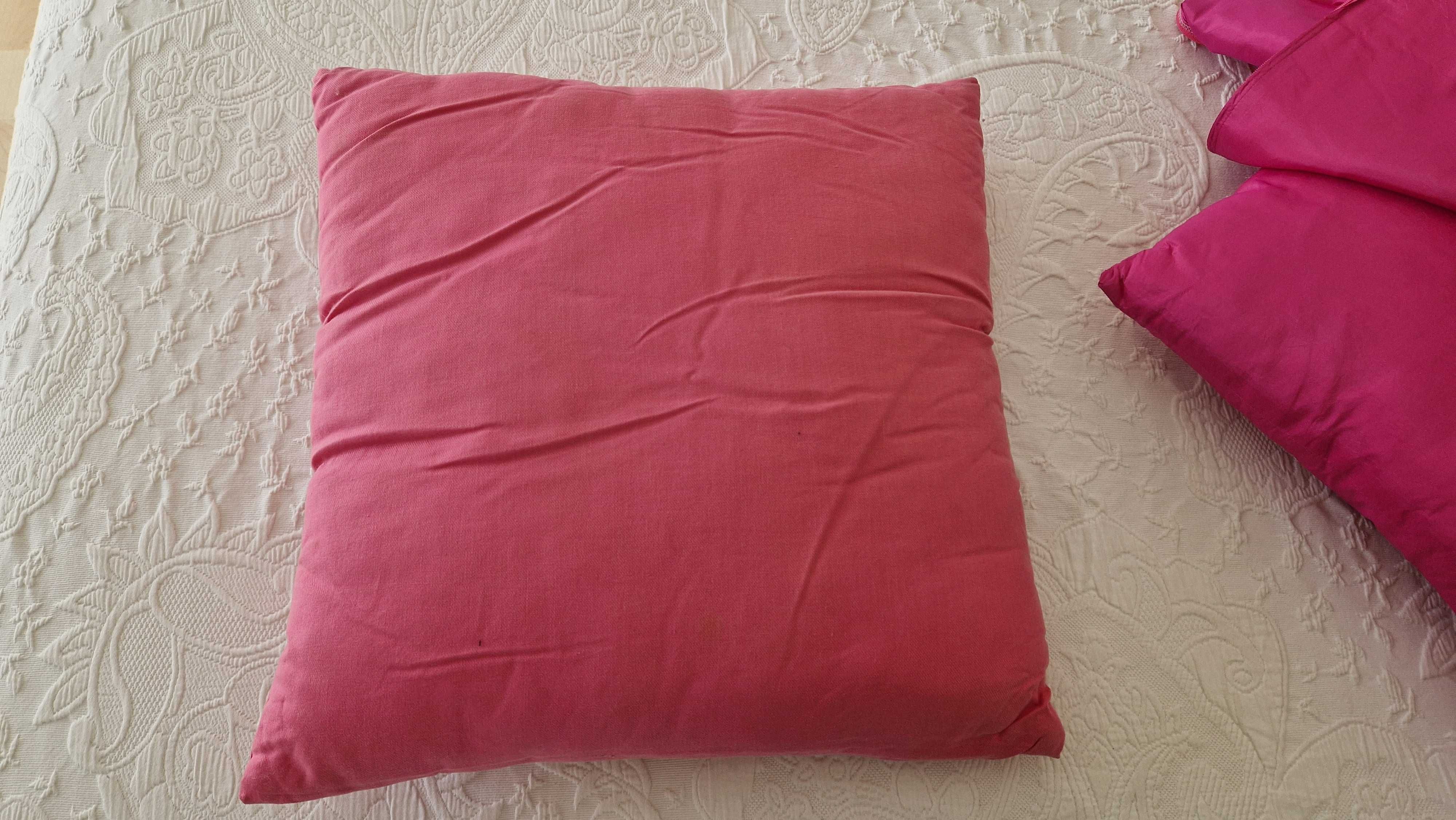Conjunto 2 almofadas rosa fuschia, com fecho