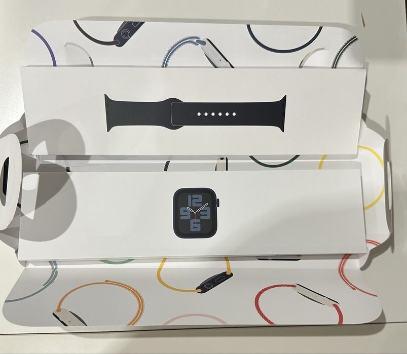 Apple watch SE 2nd Gen 44mm - GPS + Celular