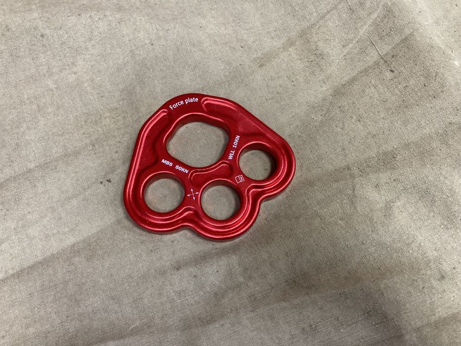 Такелажная пластина