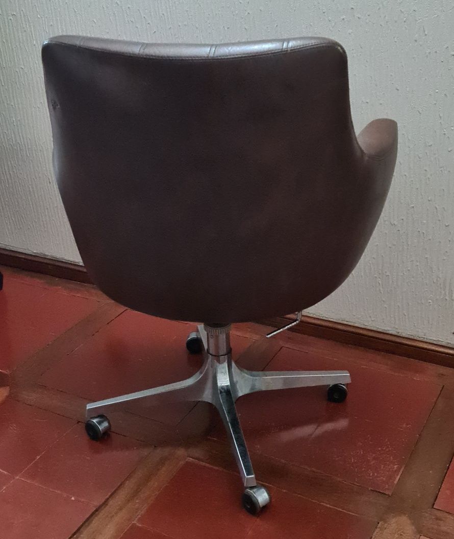 Cadeira escritório.