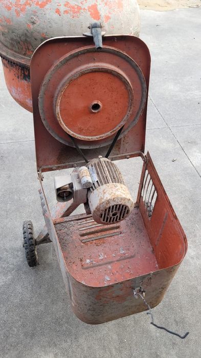 Betoneira Miral bom estado