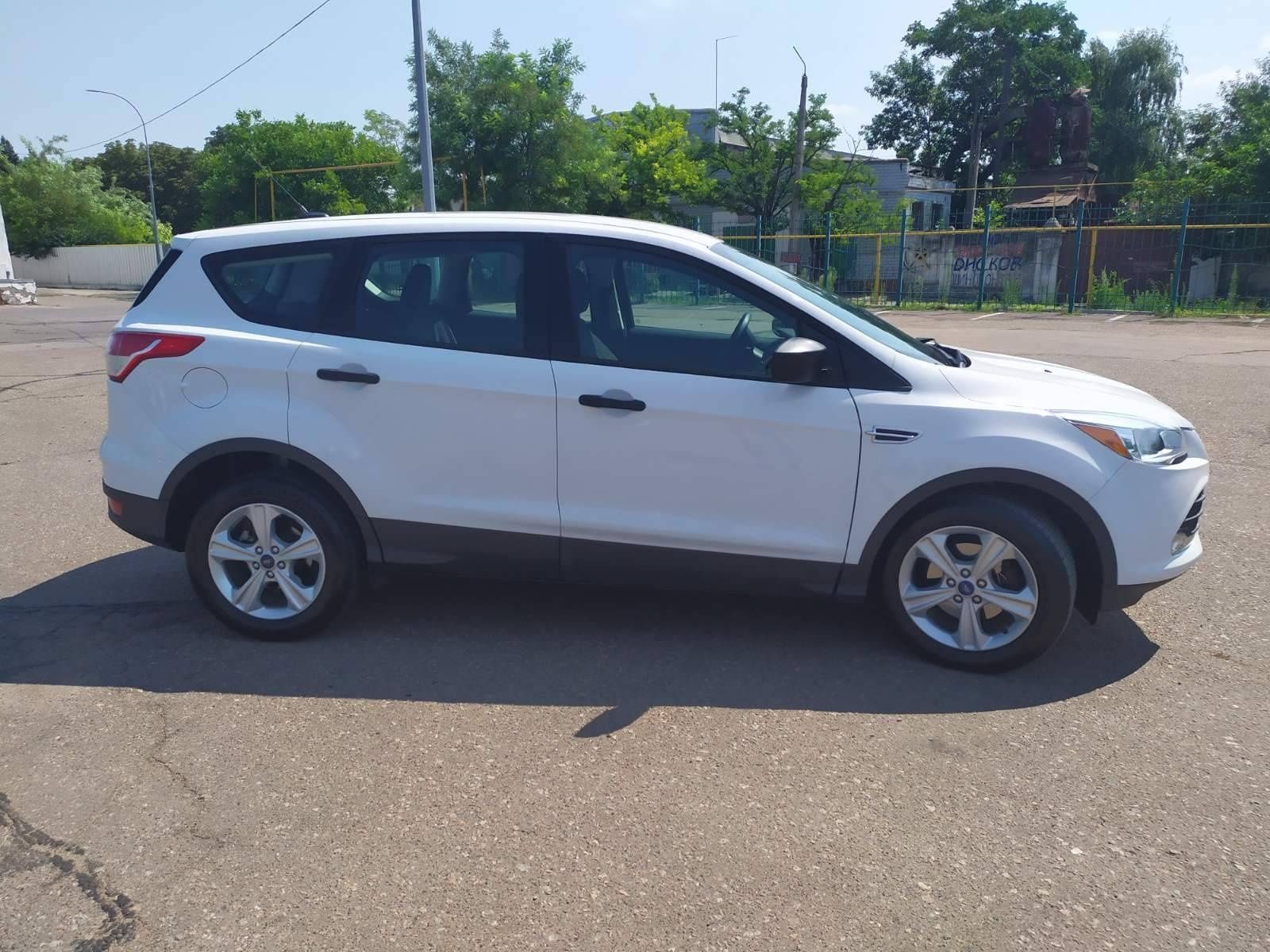 Ford Escape 2.5 AT. 2015год.