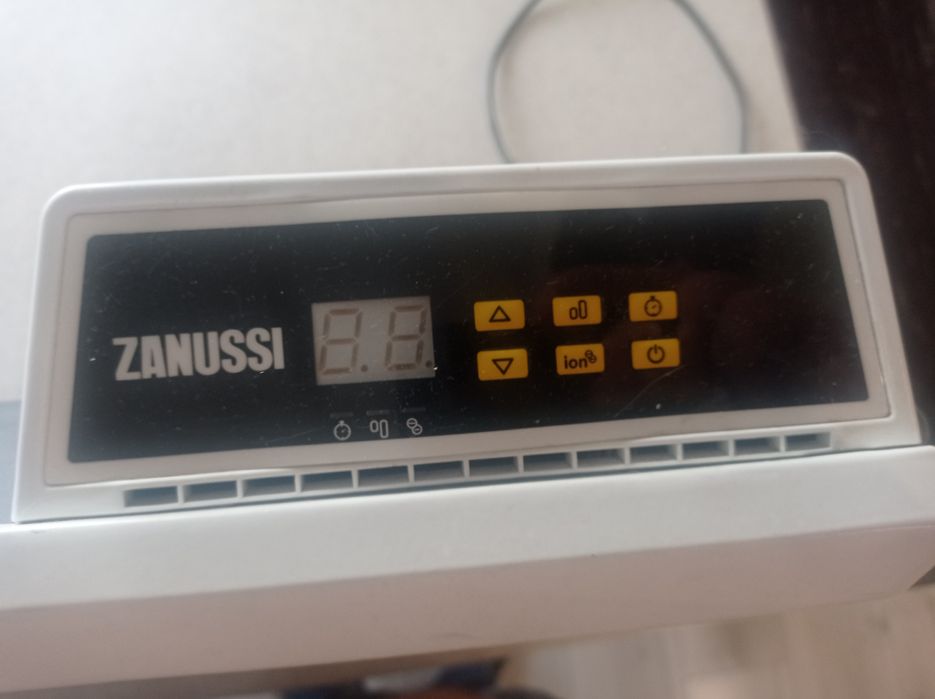 Обогреватель Zanussi электрический