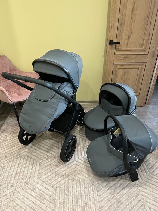 Дитячий візочок Carrello Ultimo