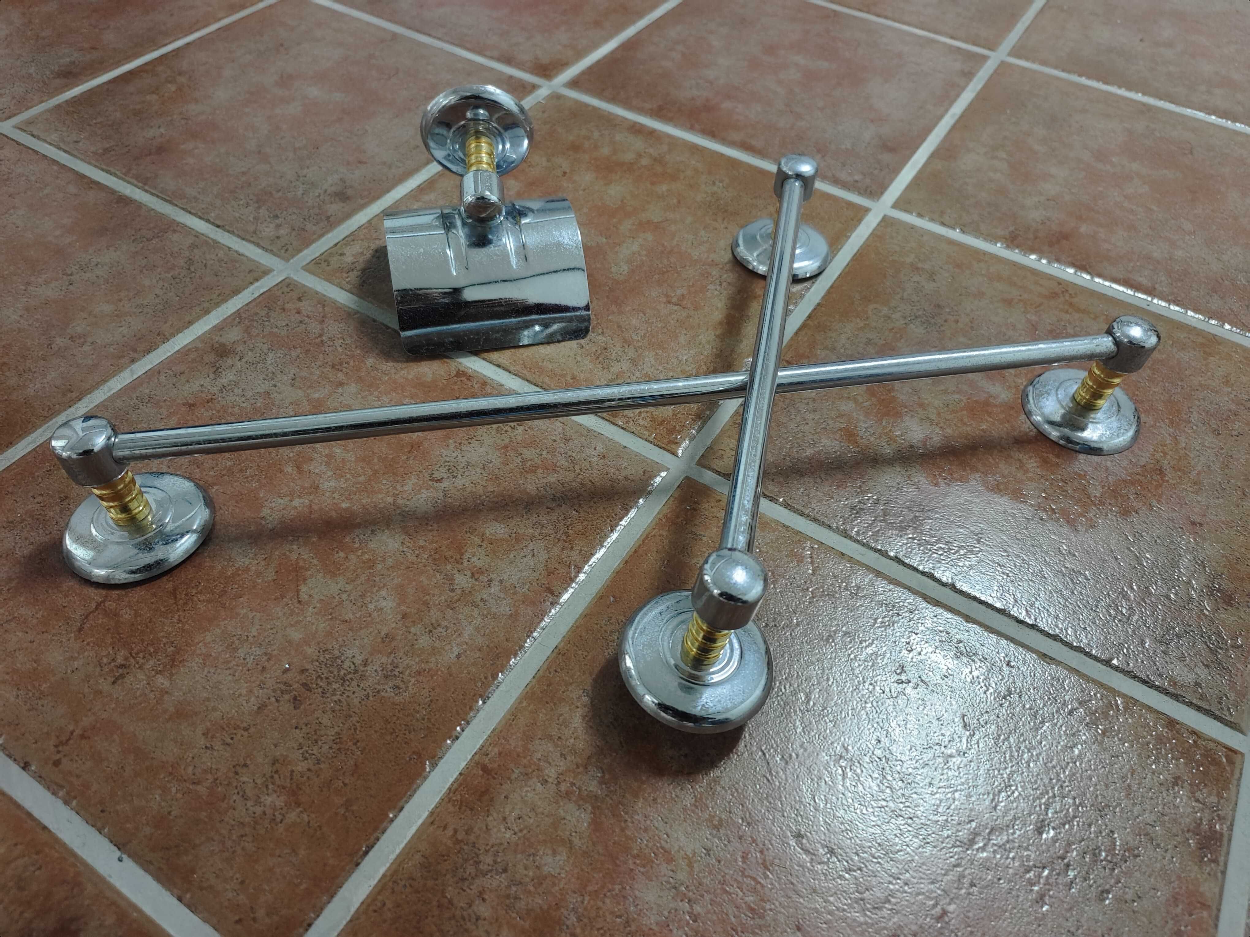 Móvel de WC com conjunto de 2 toalheiros e suporte de papel higiénico