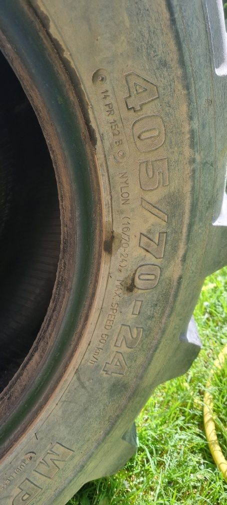 Mitas 405 70r24 .