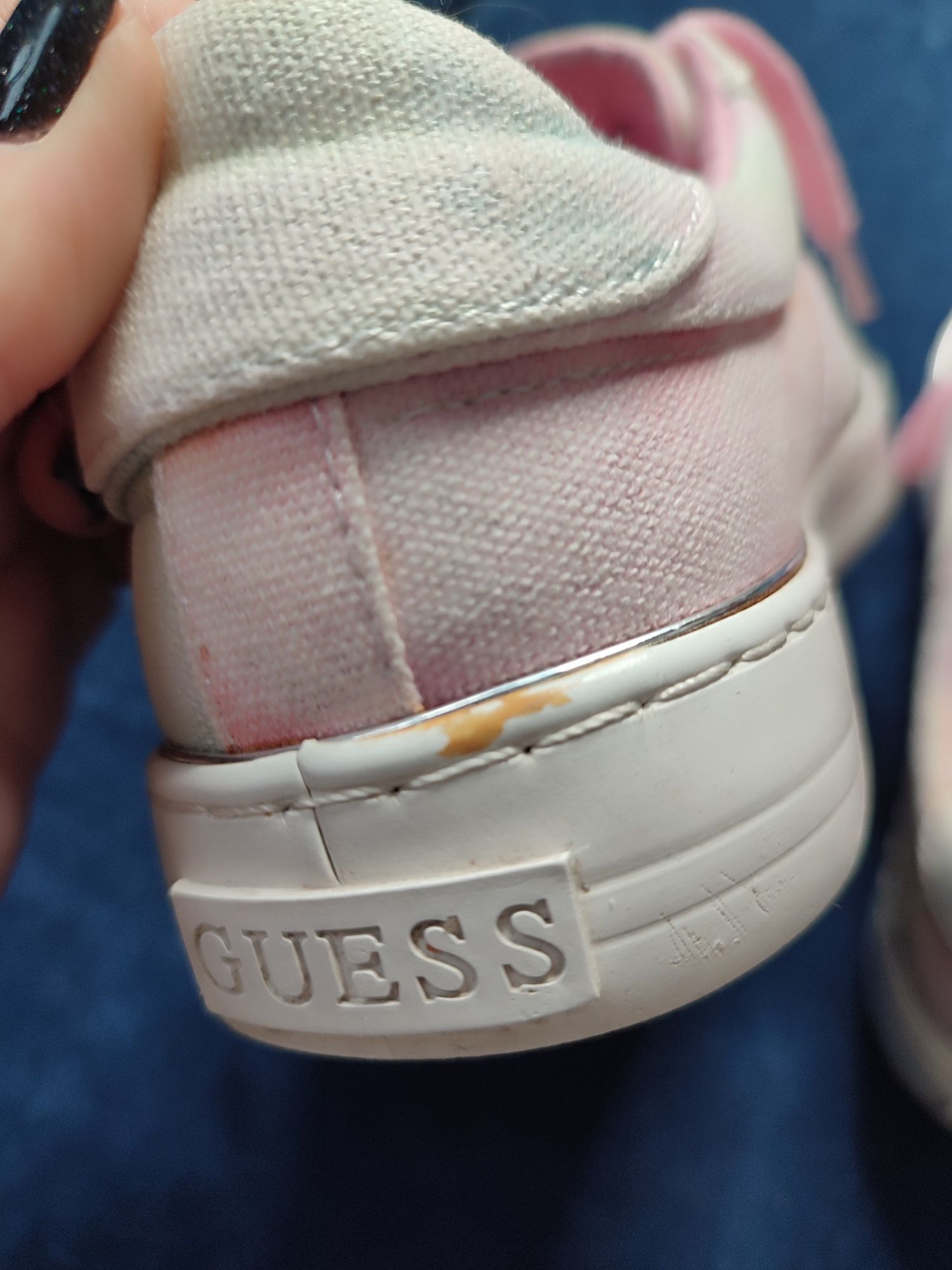 Trampki Guess 39