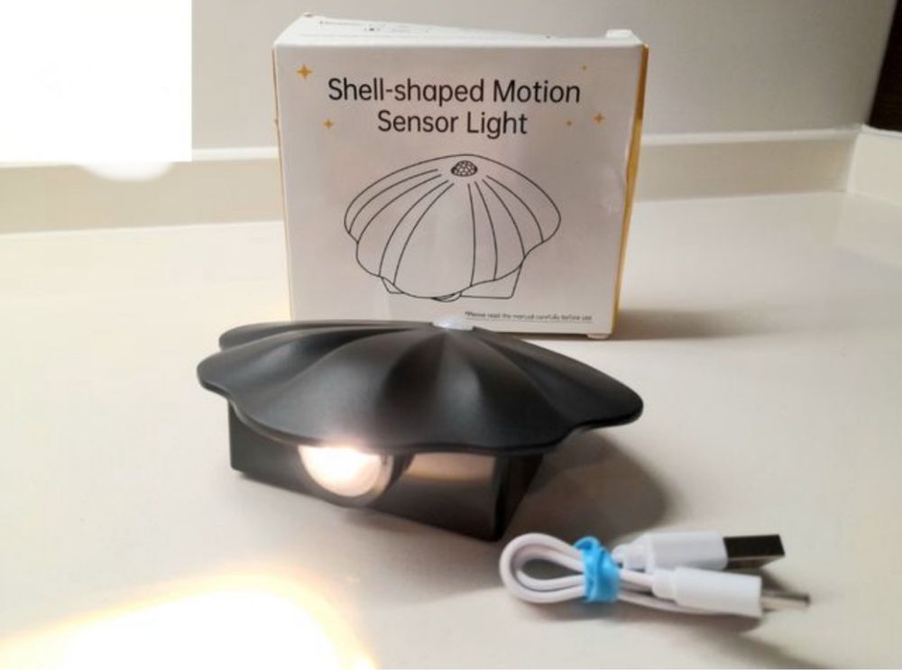 Luz noturna LED com sensor de movimento