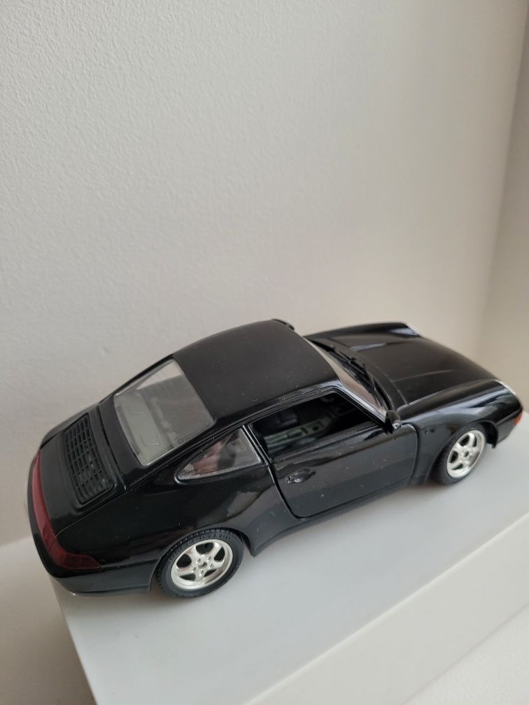 Модель 1/24  Porsche 911 Burago