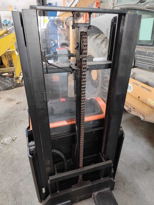Stacker Empilhador p. paletes elétrico de 2020, Toyota, elevação 2.1m