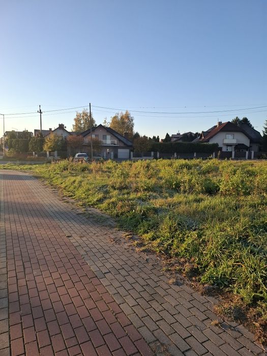 Działka inwestycyjno-budowlana ul. Wiejska 1780 m2