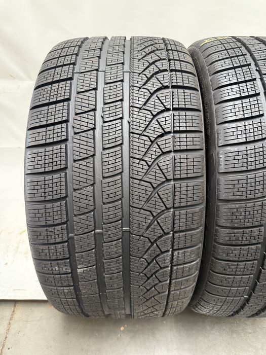 295/35/20 Pirelli P Zero Winter MO1 105W 2022R