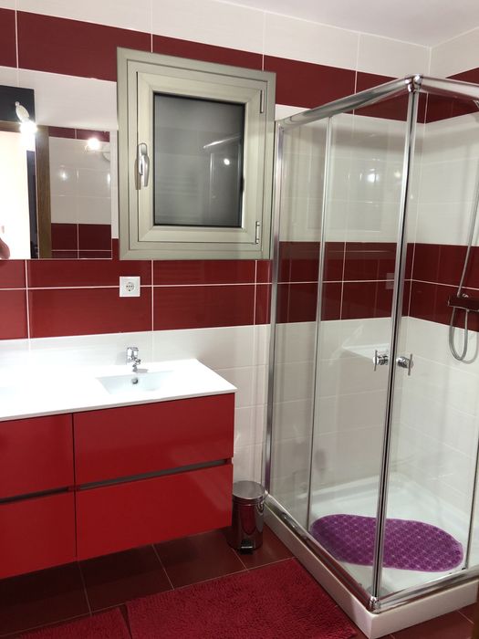 Quinta com duas casas com árvores de fruto