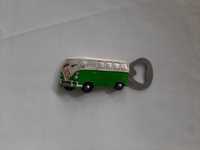 Magnes na lodówkę z otwieraczem - Autobus