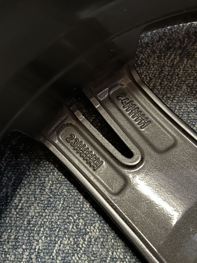 Felgi Volvo R-Design 19" 5x108 – Stan jak nowe, piękne