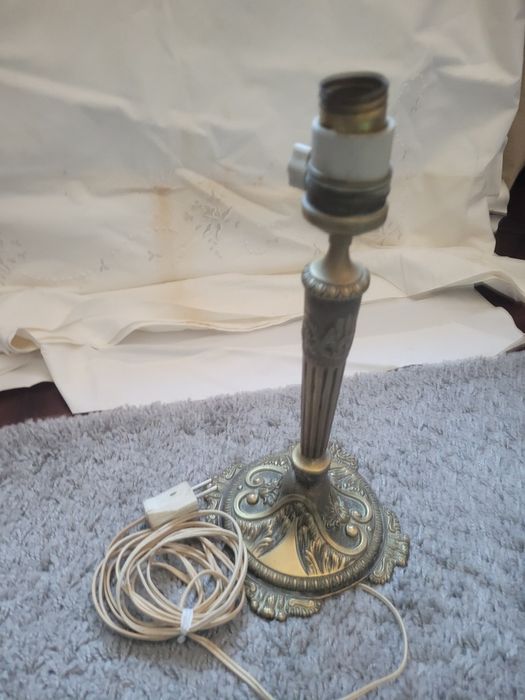 Base de candeeiro em bronze