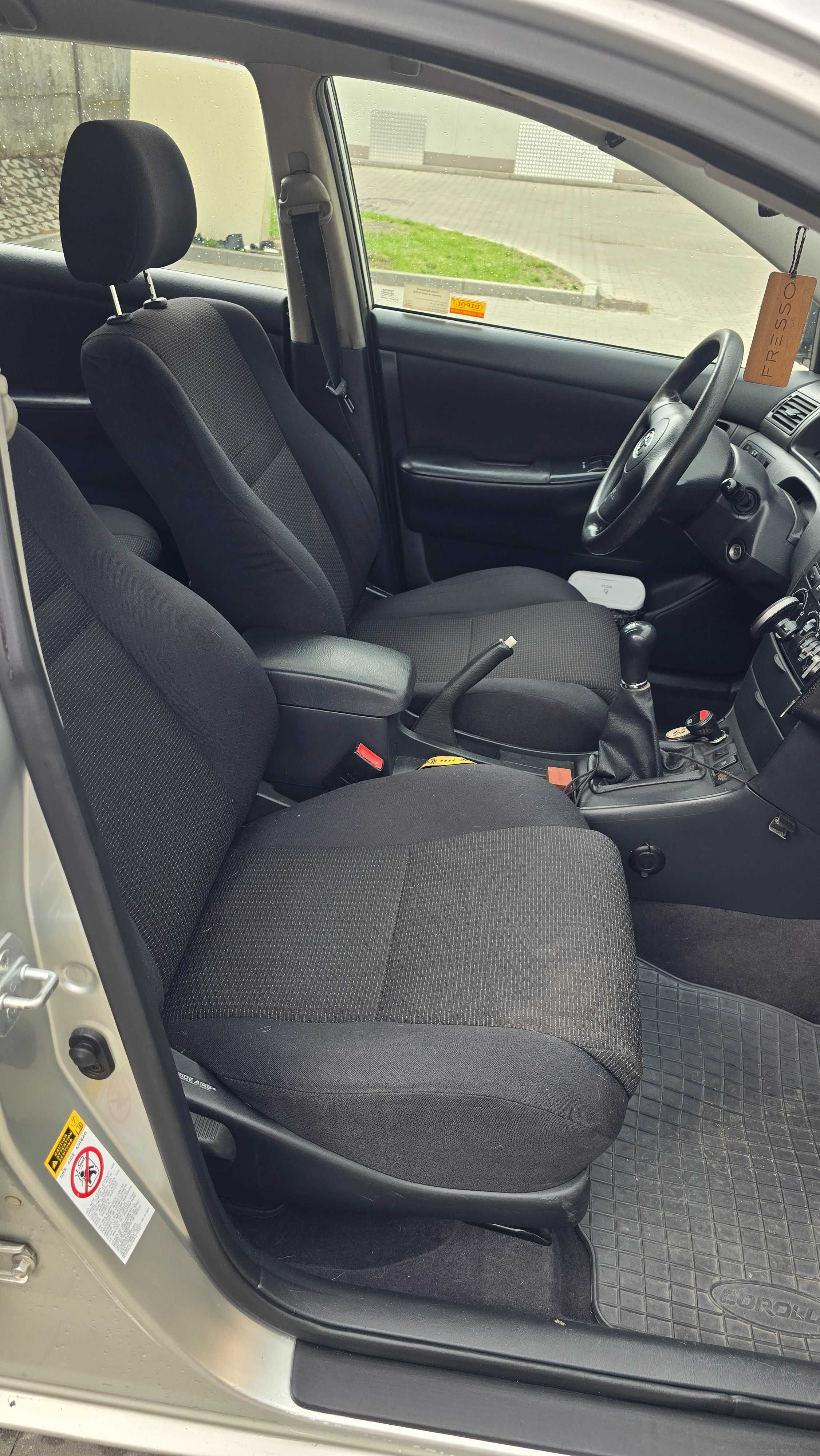 Toyota Corolla Kombi 1.4 D4D - od nowości w rodzinie - Salon POLSKA