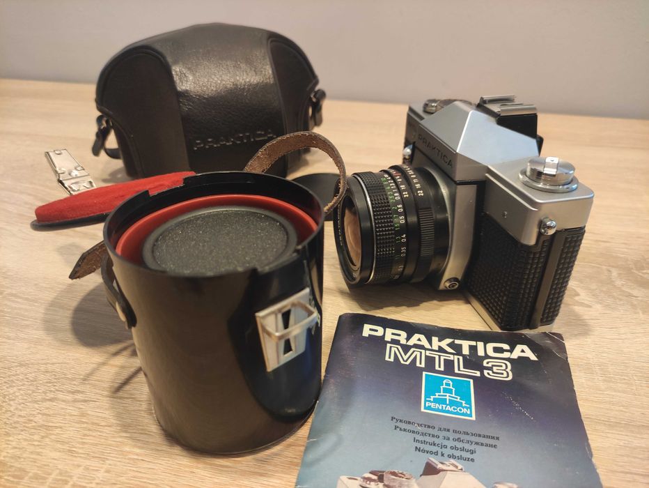 Aparat fotograficzny Praktica MTL3 z dwoma obiektywami