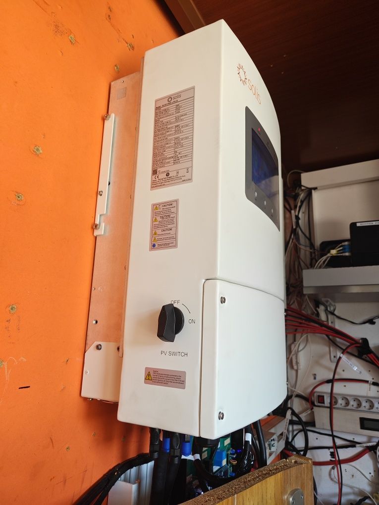 inversor híbrido solis fotovoltaico solar