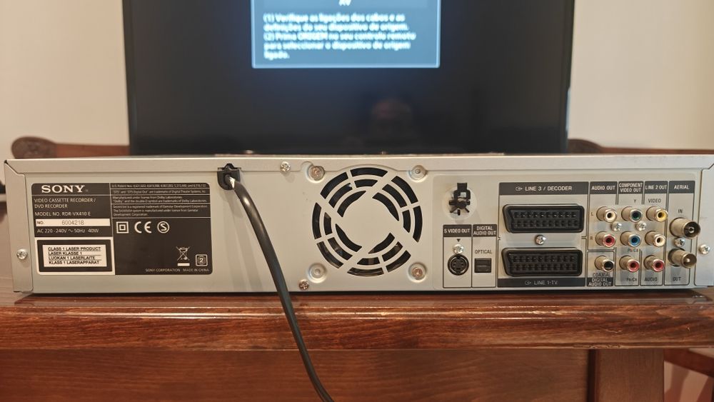 Sony RDR-VX410 DVD-Recorder / VHS-Recorder,