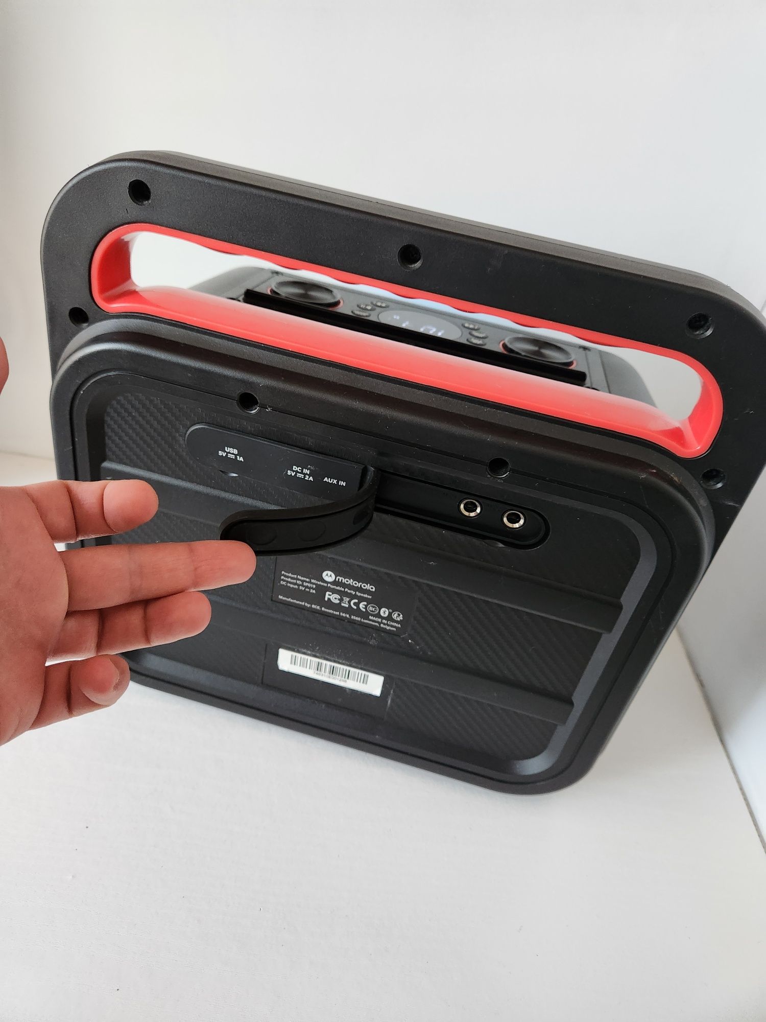 Motorola Partybox - 2 микрофона, Bluetooth 5.0, type-c, FM, Aux, Usb