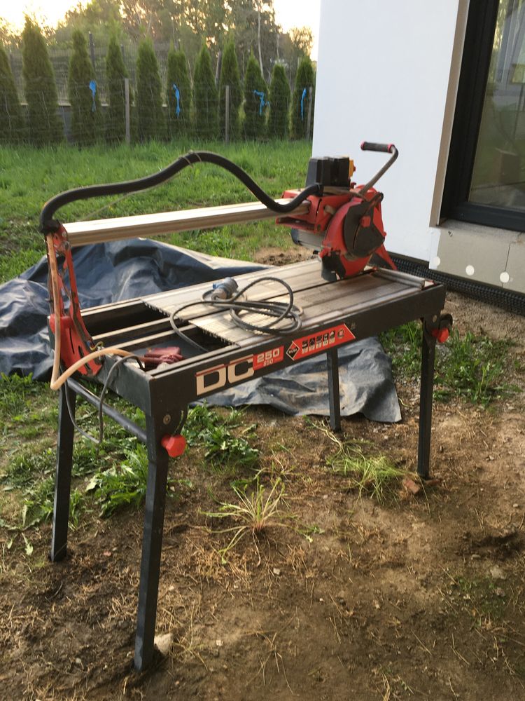 Piła do płytek glazury gresu RUBI DC 250