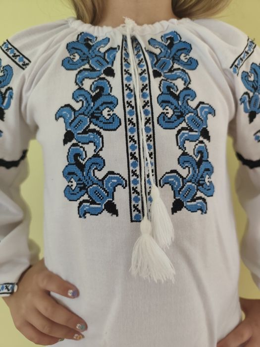 Вишита сорочка для дівчинки