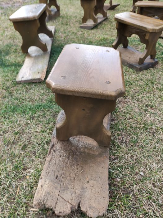 Стільчики.Табурет.скамейка з дерева