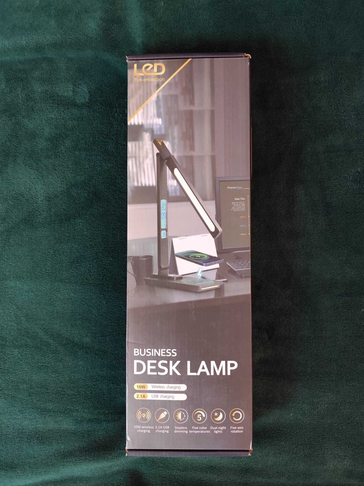 Nowoczesna Lampa Biurkowa LED 3w1  Światło, Zegar i Ładowarka w Jednym