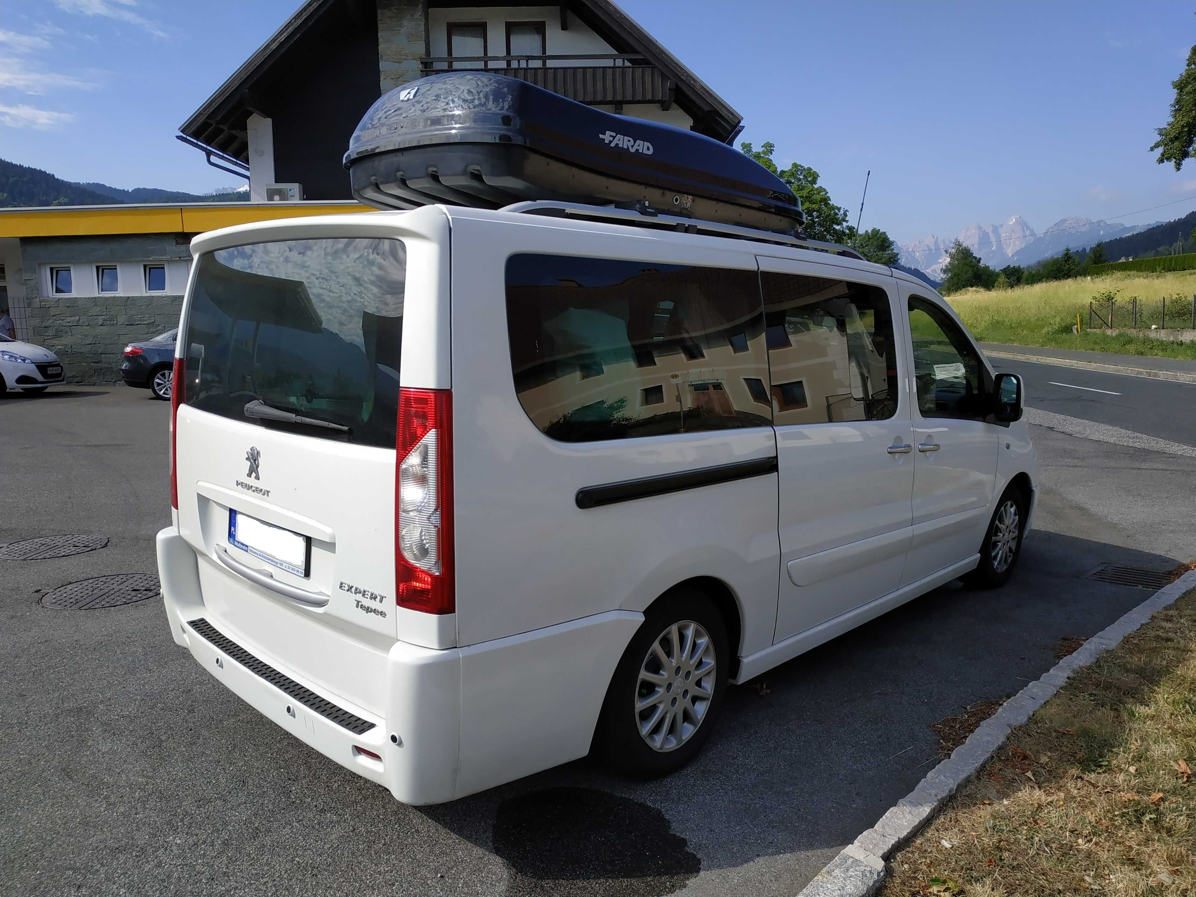 Wynajem busa 8 osób Peugeot Expert Scudo Jumpy Traffic Wypożyczalnia