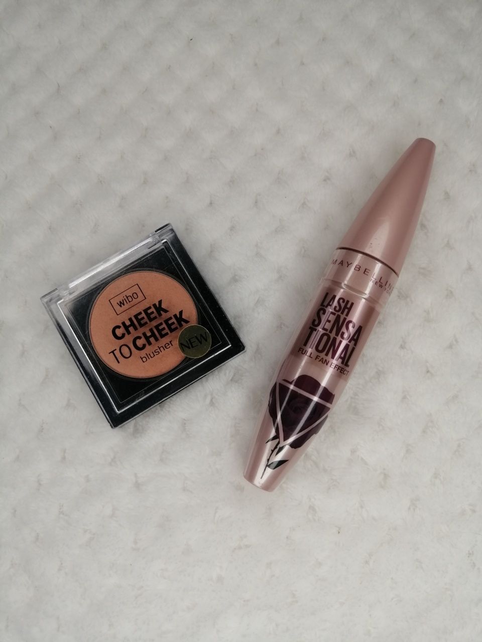 Maybelline Sensational burgundy, Wibo Cheek to Cheek Sassy but classy