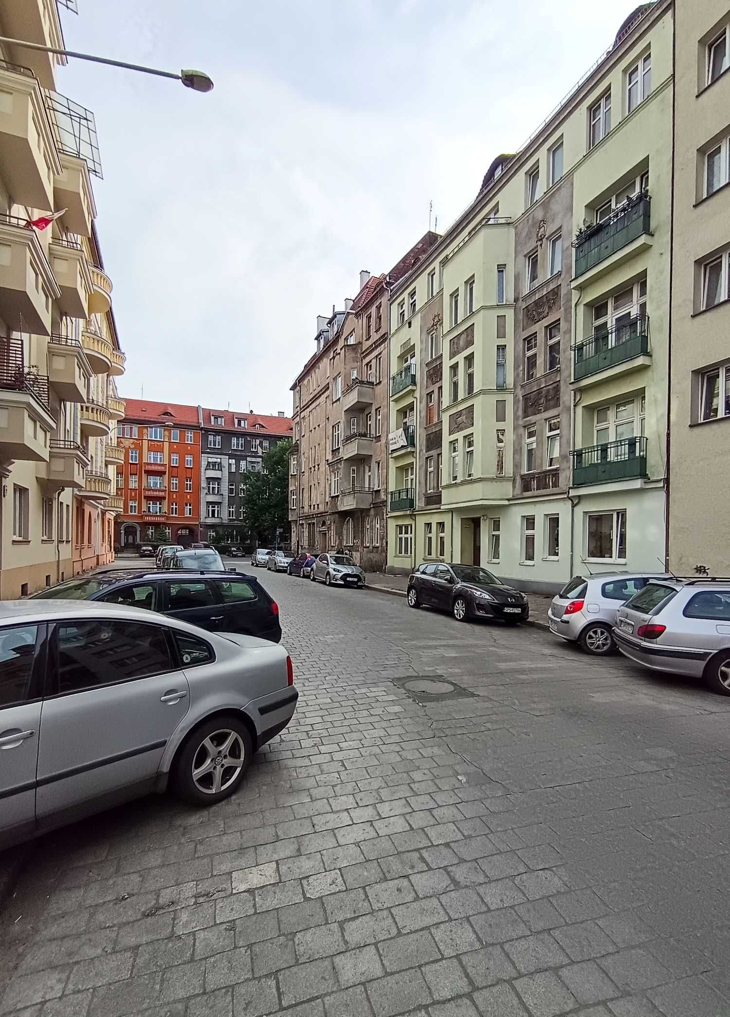 Barlickiego/Park Tołpy, 2 pokoje, duża piwnica, rozkładowe!
