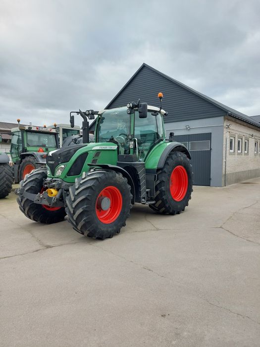 Ciagnik rolniczy Fendt 724 Vario tms