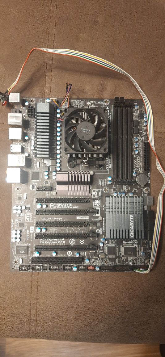 Материнская плата gigabyte ga-990fxa-ud5