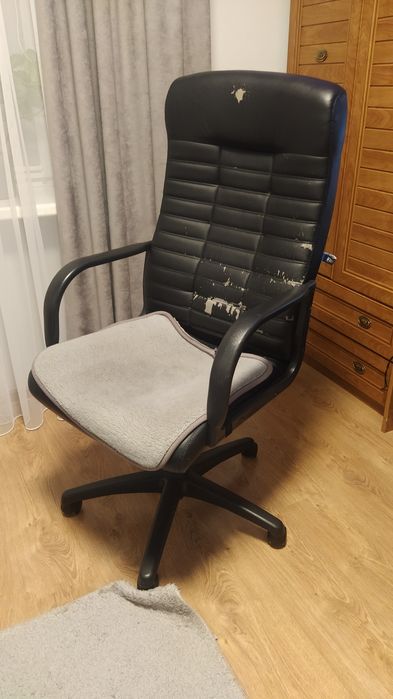 Офісне крісло за дякую