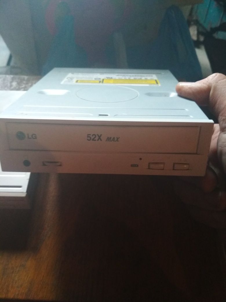 FDD Sony MPF920-E (флопік), та CD-ROM DRIVE  LG GCR-8521R