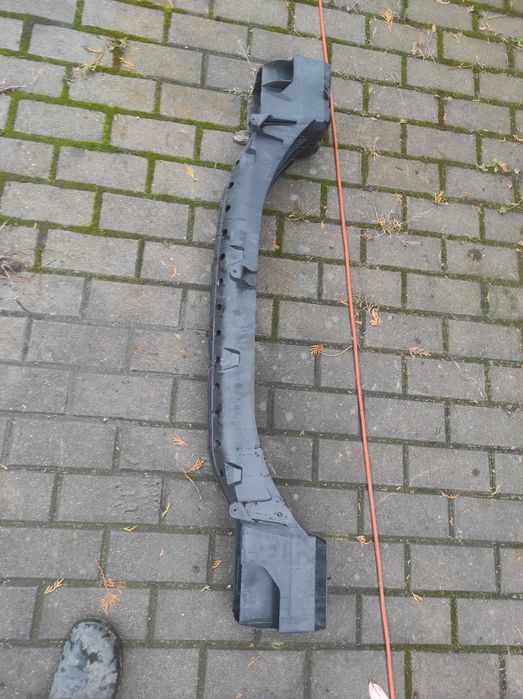 Sprzedam belkę tylną Dacia Logan