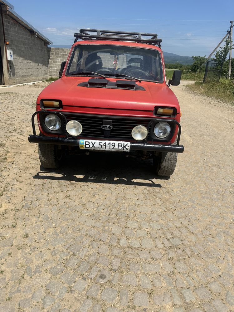 Продам Ниву 2121 1982рік Ліфтовану торг