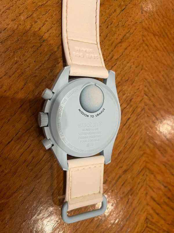 Omega x Swatch SO33L100 Uranus - Mechanizm z Automatycznym