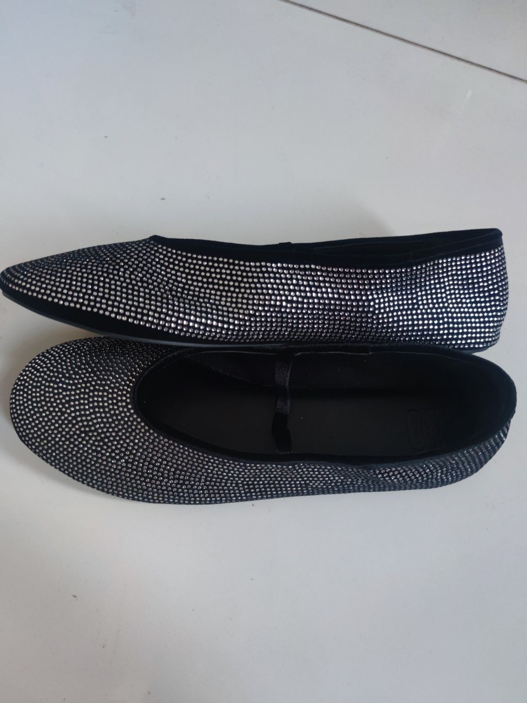 Balerinki Asos ze srebrnymi strasami. Nowe!