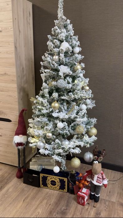 Продам штучну ялинку