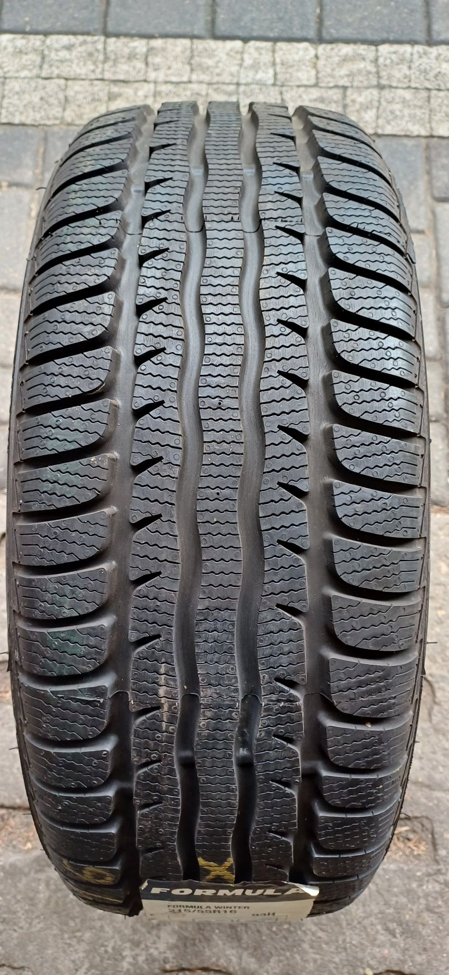 FORMULA 215/55R16 93H , pojedyńcza nie używana opona zimowa.