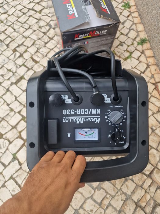 Carregador e arrancador novo