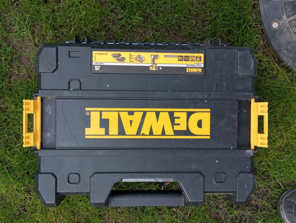 Skrzynka narzedziowa   DeWalt walizka TSTAK transportowa