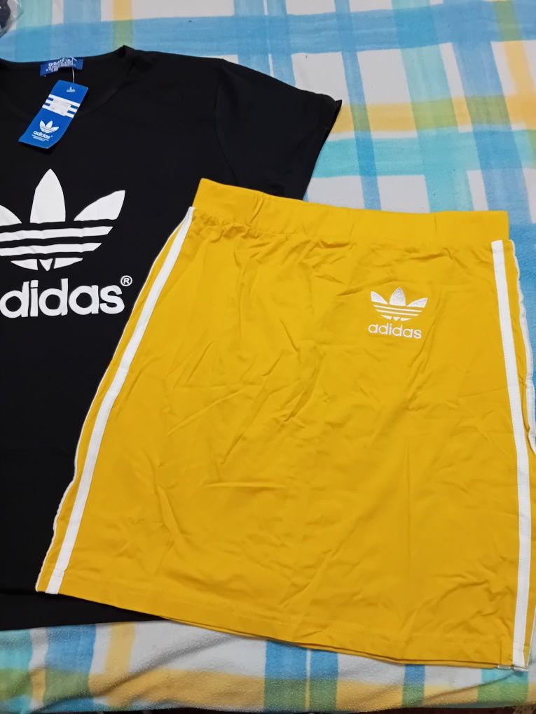 Conjunto thirt+saia adidas de mulher