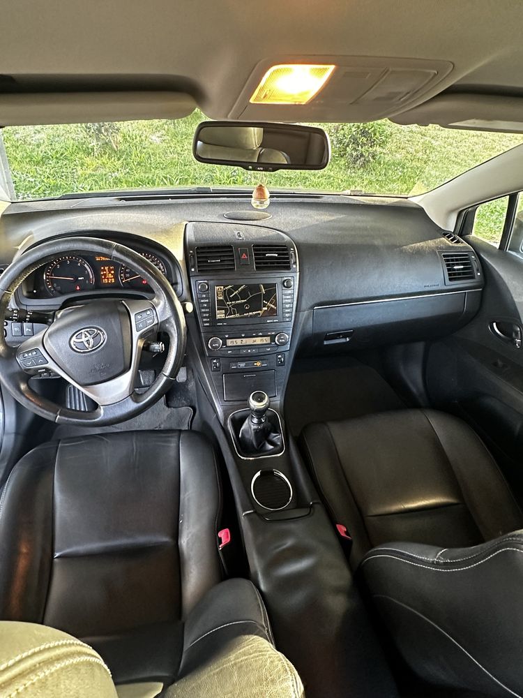 Toyota Avensis D4D 2.0 Luxury FULL EXTRAS